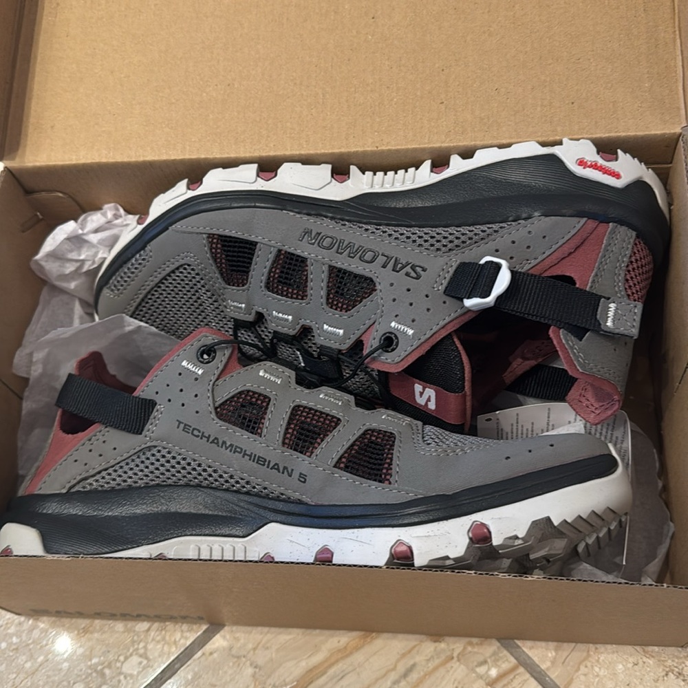 Salomon Gray and Black Athletic Shoes for Trail Running - Picture 11 of 13